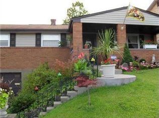 137 General Braddock Dr, Braddock, PA 15104