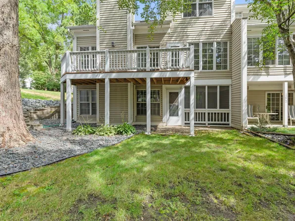 1270 Birch Pond Trl, White Bear Township, MN 55110