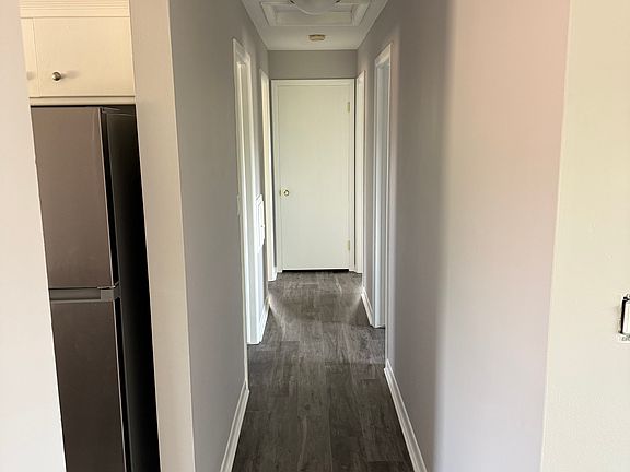 4th image of 2806 E Bottsford Ave