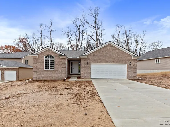 1090 Preservation Dr, Tecumseh, MI 49286
