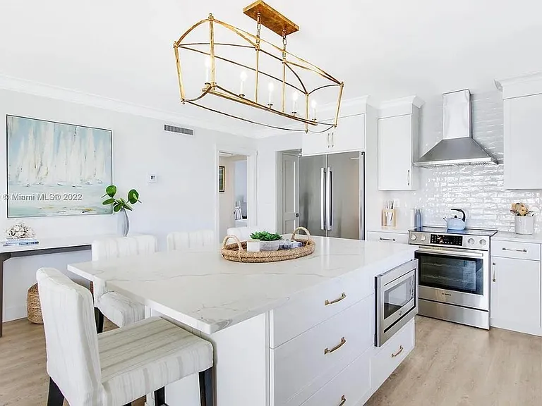 350 Beach Rd #401 — Photo 9