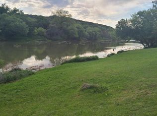 876 N River Rd, Lampasas, TX 76550