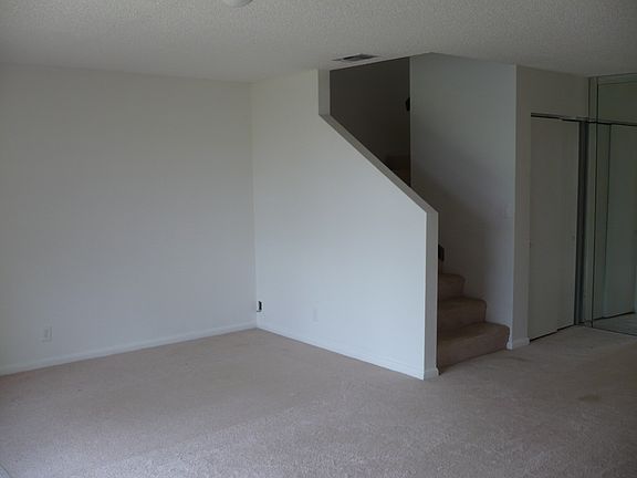 2nd image of 1349 Hampton Blvd