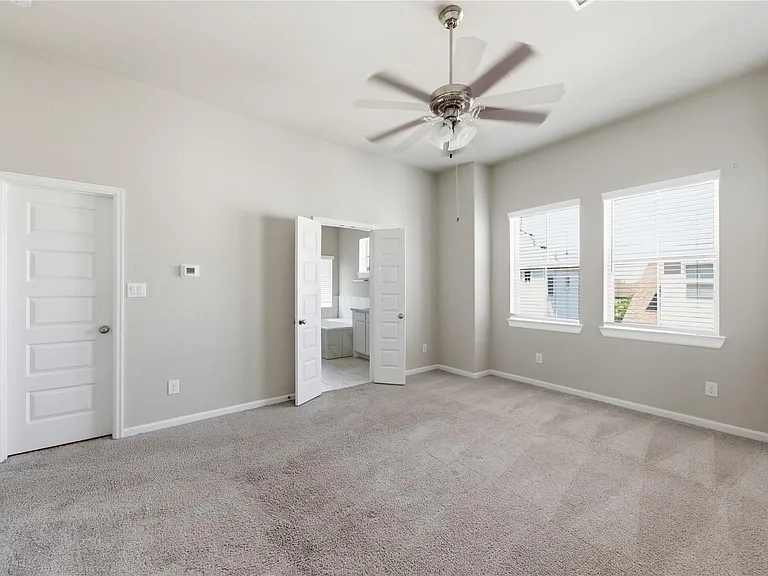 12006 Ridgewood Hill Dr — Photo 22