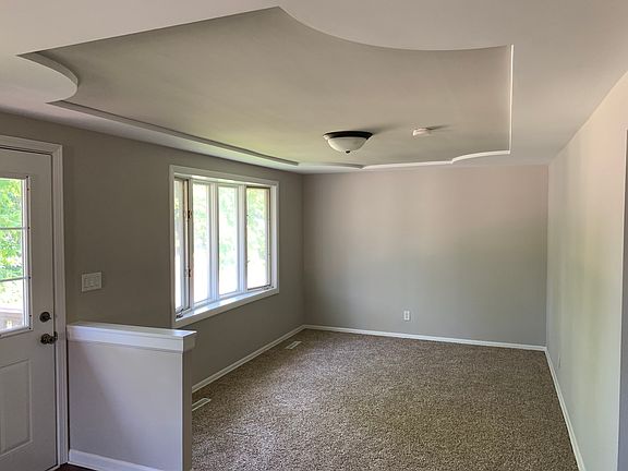 5th image of 740 Jackson Ave
