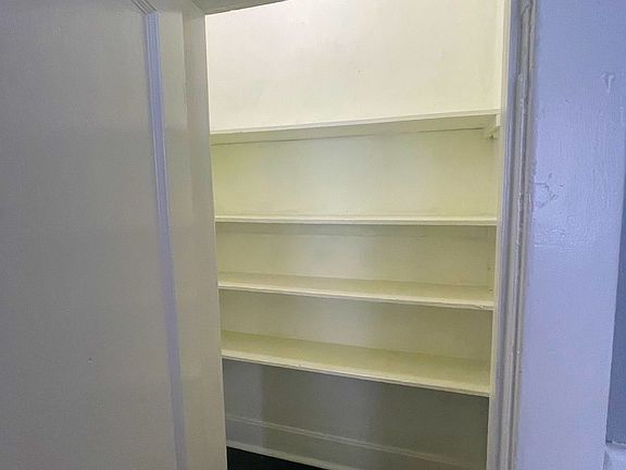 5th image of 418 E 40th St #418