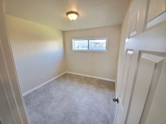 5th image of 830 11th St #834