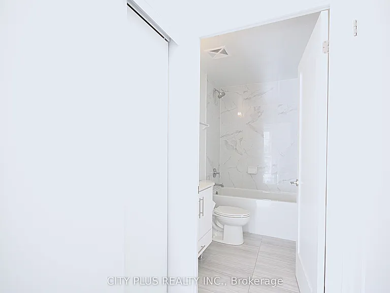 105 Oneida Cres #809 — Photo 14