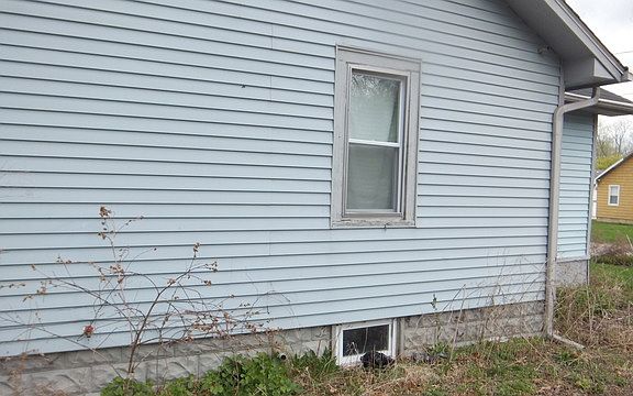 3rd image of 203 Vincent Ave