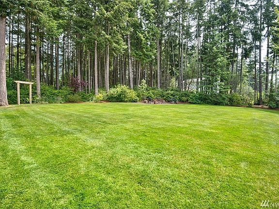 3rd image of 7924 Crystal Manor Ln NW