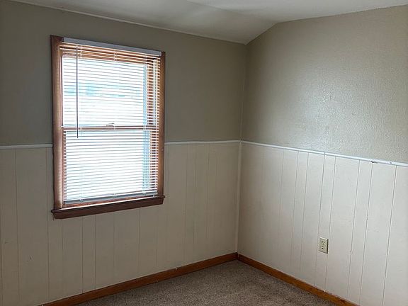 4th image of 100 W Grandview Dr APT 402