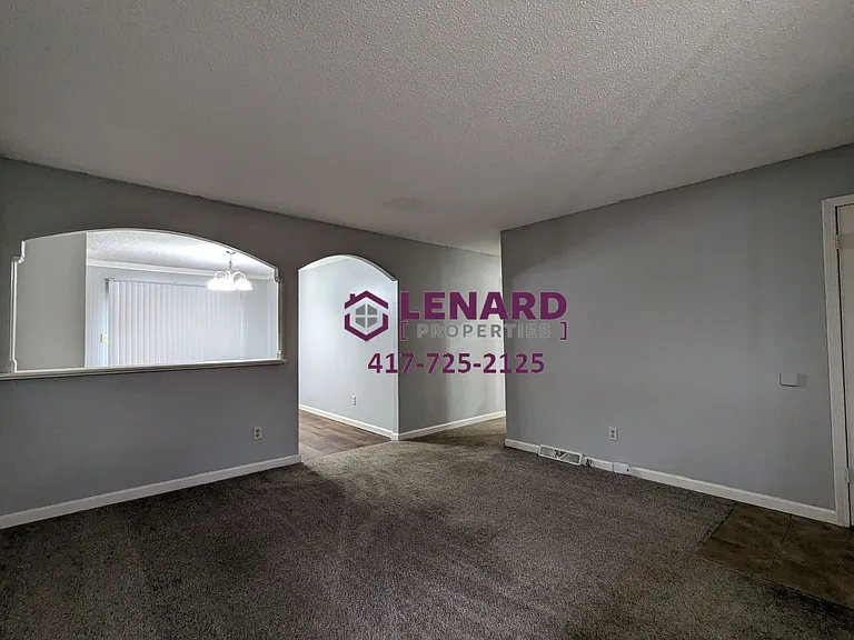 809 E Rosebrier St — Photo 5