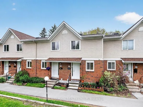 158 Valley Stream Dr #D, Ottawa, ON K2H 9C6