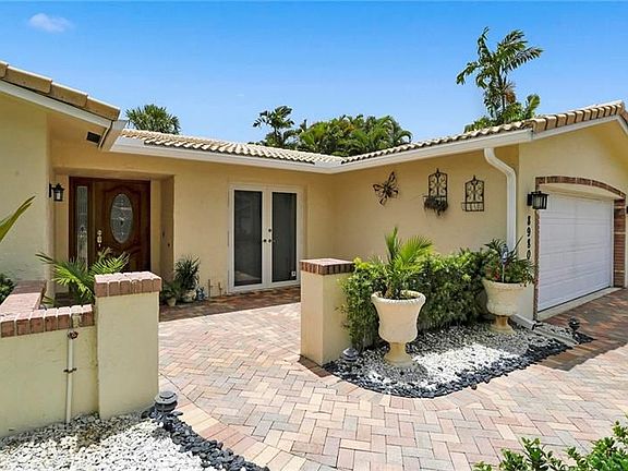 4th image of 8980 NW 21st Ct