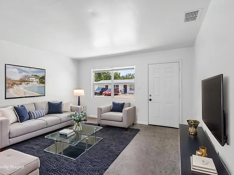 Oak Haven Villas — Photo 1
