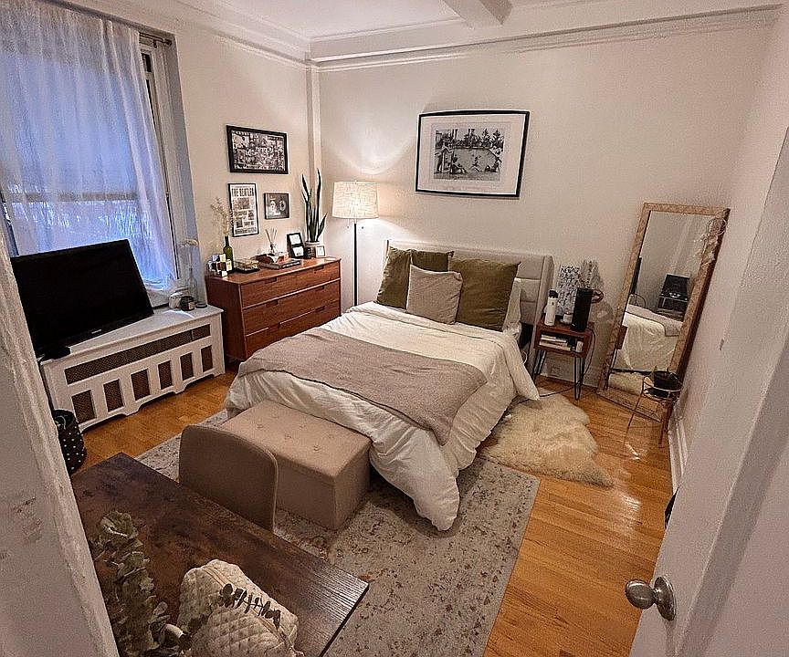 1st image of 105 W 55th St APT 2A