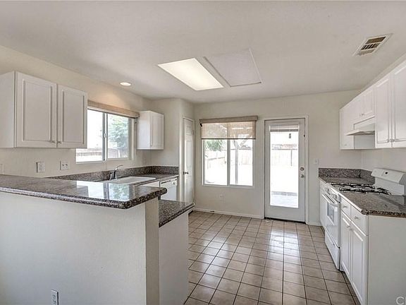 3rd image of 15739 Ox Hill Ct