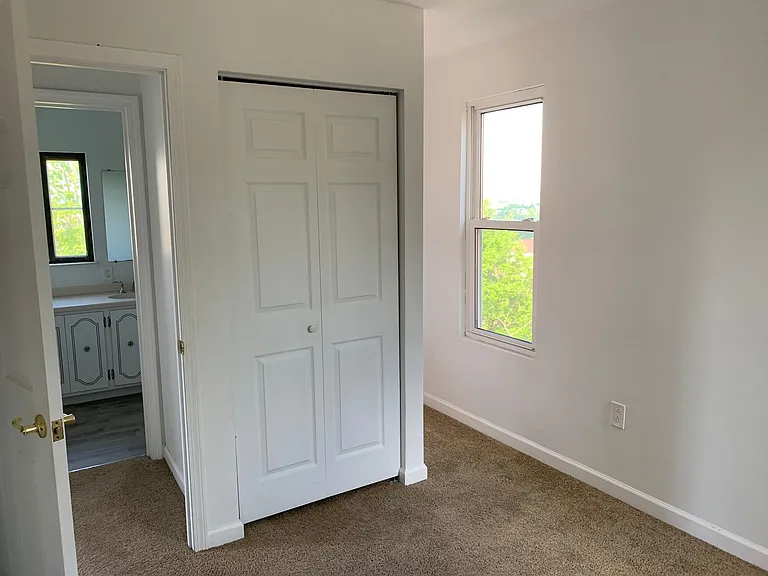 2829 Sumner St — Photo 6