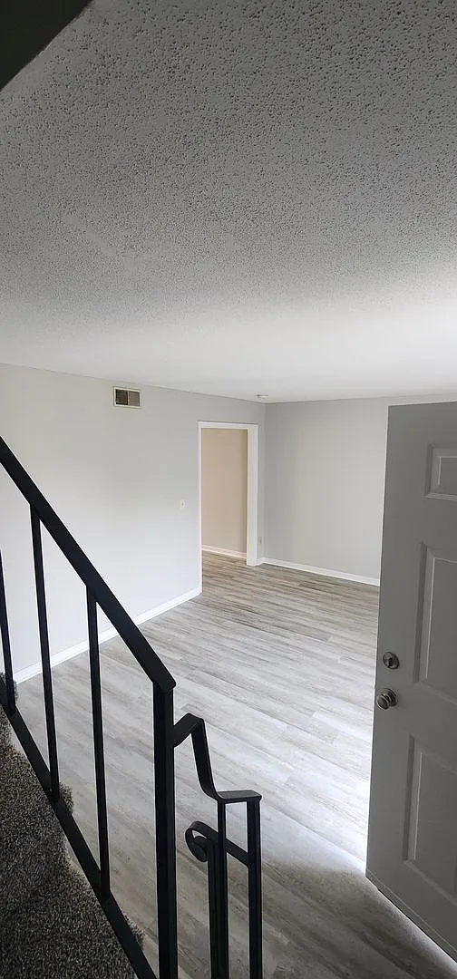 Arrowhead Apartments — Photo 3
