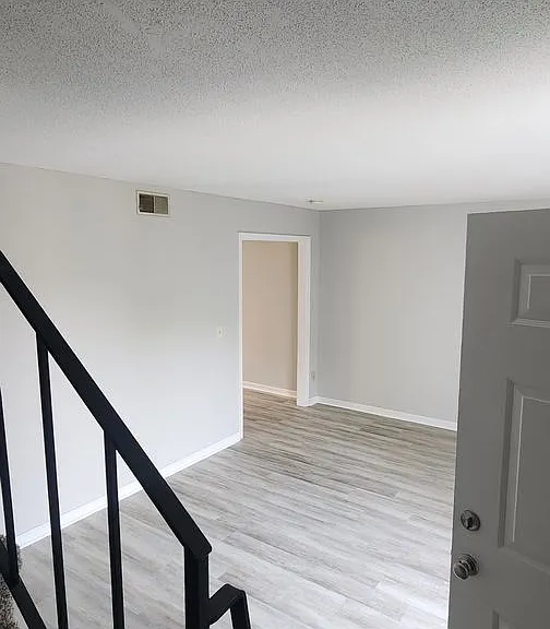 116 Arrowhead Dr — Photo 2
