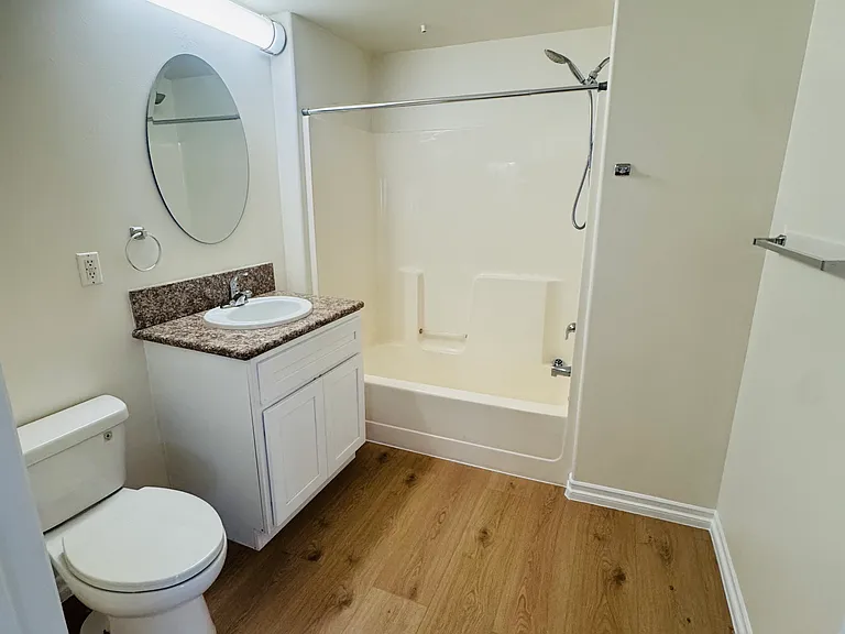7327 Milwood Ave #103 — Photo 11