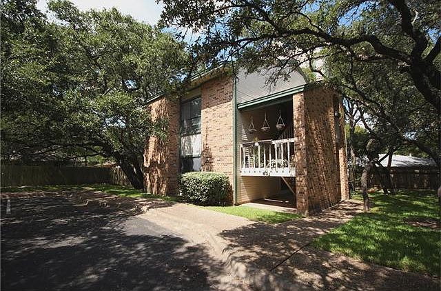 1st image of 6501 Columbia Oaks Ct APT 3
