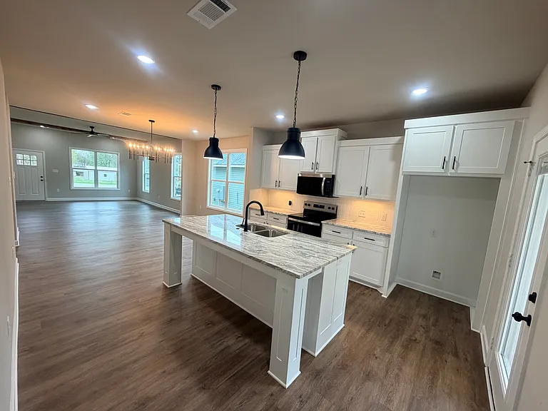 207 Vulcan Rd — Photo 6