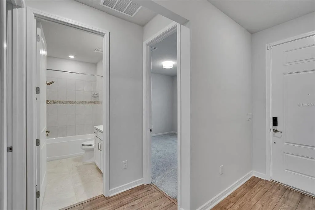 4 bed, 2.0 bath, 1844 sqft, $2,600 — Photo 4
