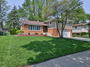 606 S George St, Mount Prospect, IL 60056