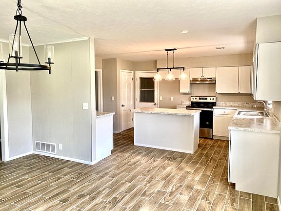 2nd image of 1132 Westlawn Dr
