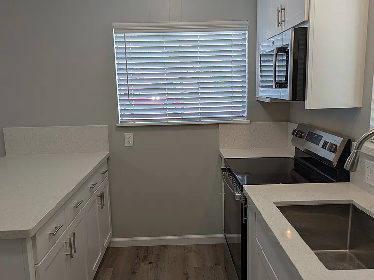 114 Tennyson Ave — Photo 5