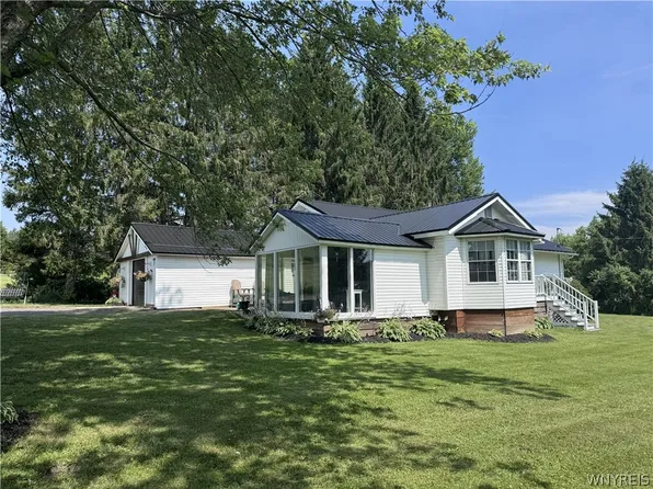 9378-F E County Line Rd #3F, Freedom, NY 14065
