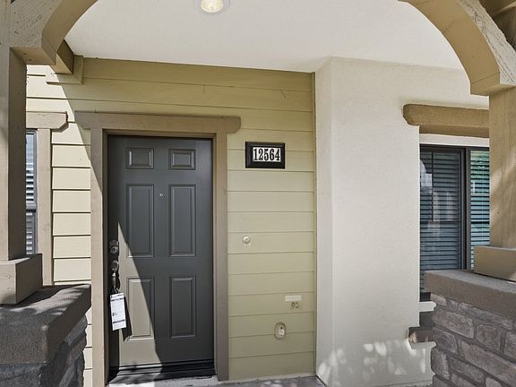 4th image of 12564 Amesbury Cir