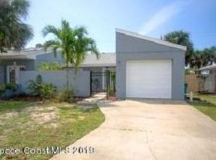 131 3rd Ave APT B, Indialantic, FL 32903