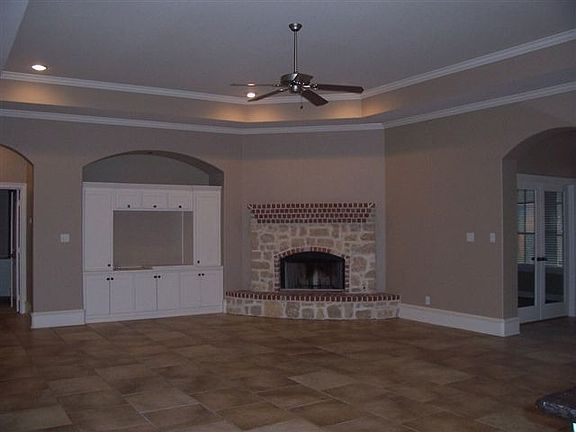 2nd image of 105 Chinquapin Ct