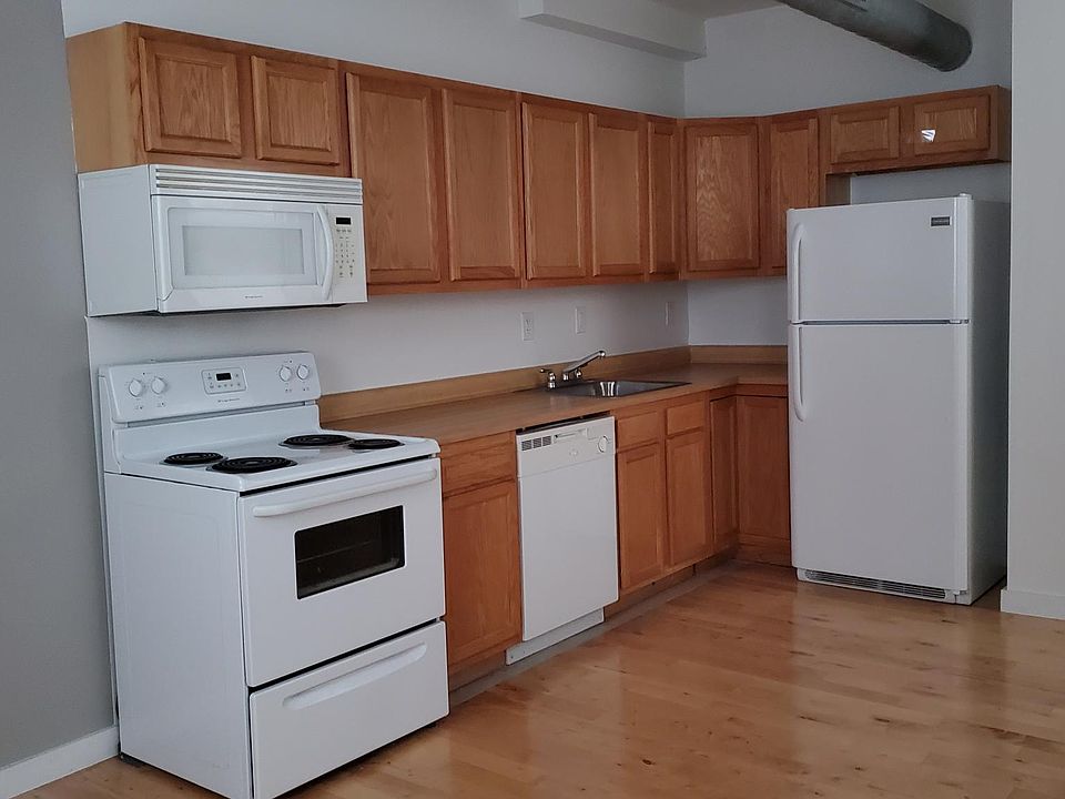 1st image of 916 N 15th St #B