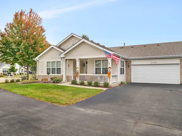 21476 Mays Lake Ct, Crest Hill, IL 60403