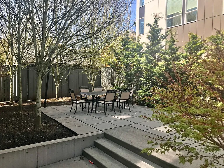 Pladhus Apartments — Photo 18