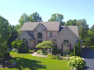 39905 Woodside Dr N #55, Northville, MI 48168