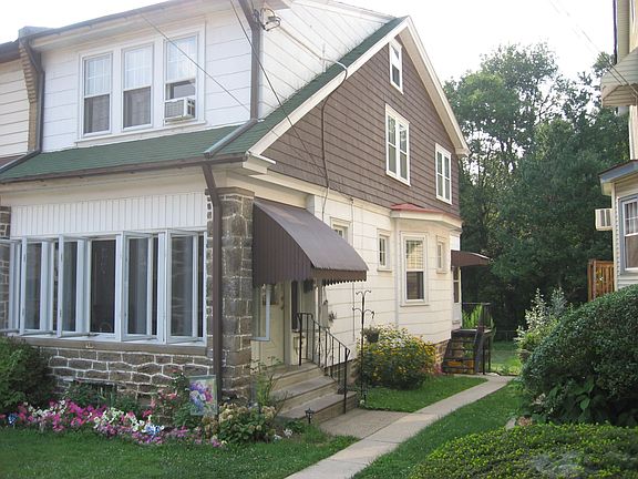 2nd image of 536 Woodland Ave