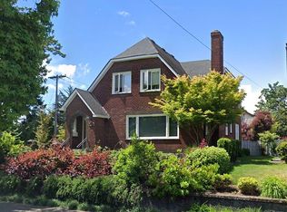 2139 41st Ave SW, Seattle, WA 98116