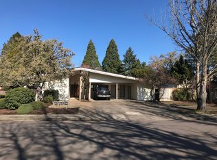 2175 NW Saint Andrews Dr, McMinnville, OR 97128