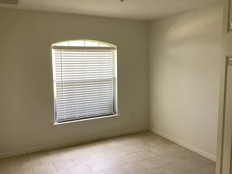 1424 Mistflower Ln — Photo 17