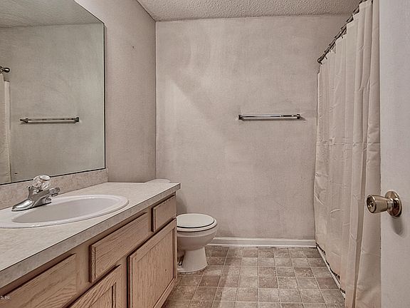 5th image of 6112 MAGGIES Circle #115