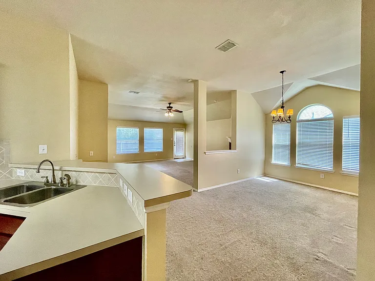 1535 Silver Spur Dr — Photo 35