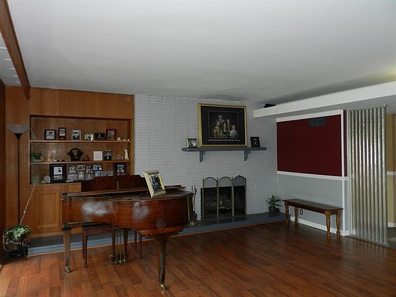 5th image of 1366 N State Road 65