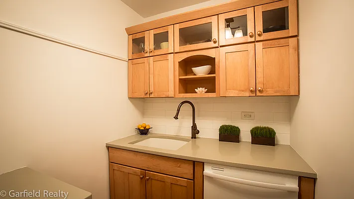 Sold by Garfield Realty  | media 27