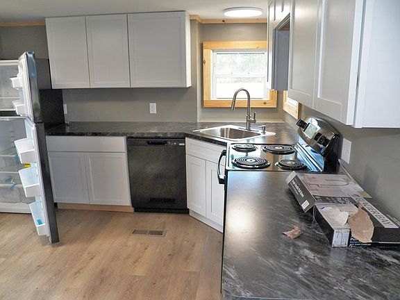 2nd image of 28 Preston Lane
