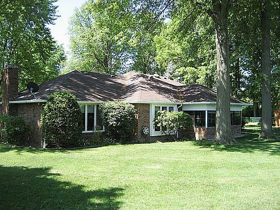 2nd image of 7833 Warbler Ct