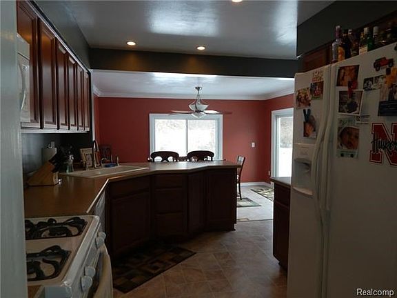 3rd image of 2741 Gorlad St